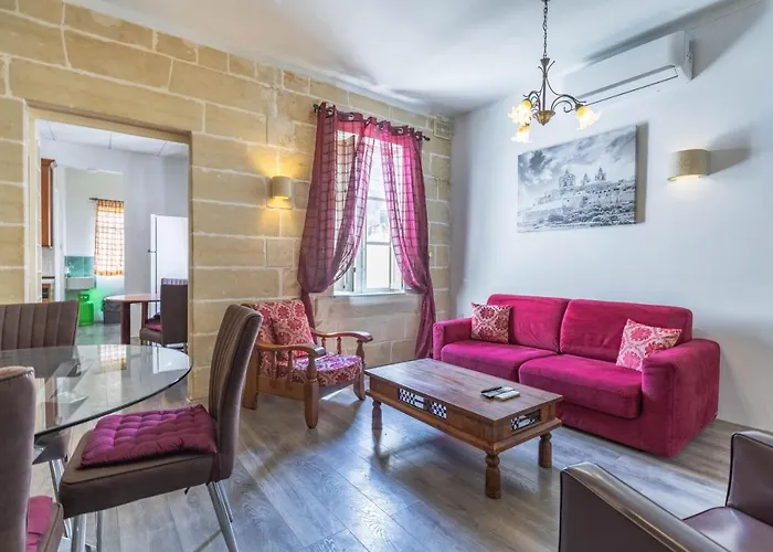 Charming Duplex Apartment In The Centre Of Sliema