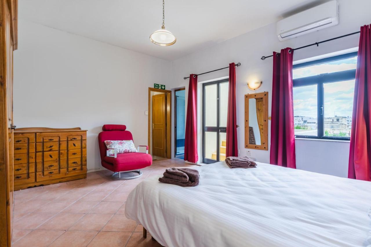 Apartment Charming Duplex In The Centre Of Sliema