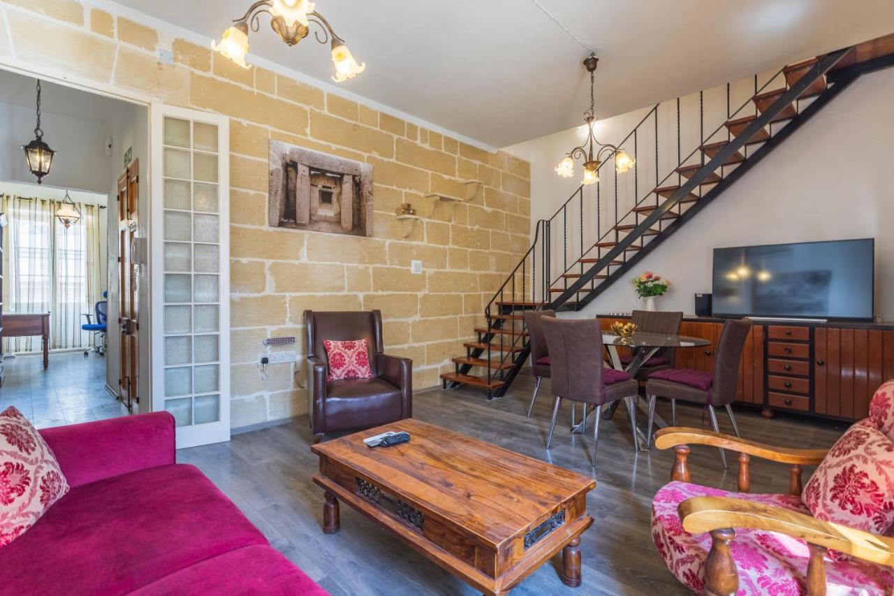 Apartment Charming Duplex In The Centre Of *